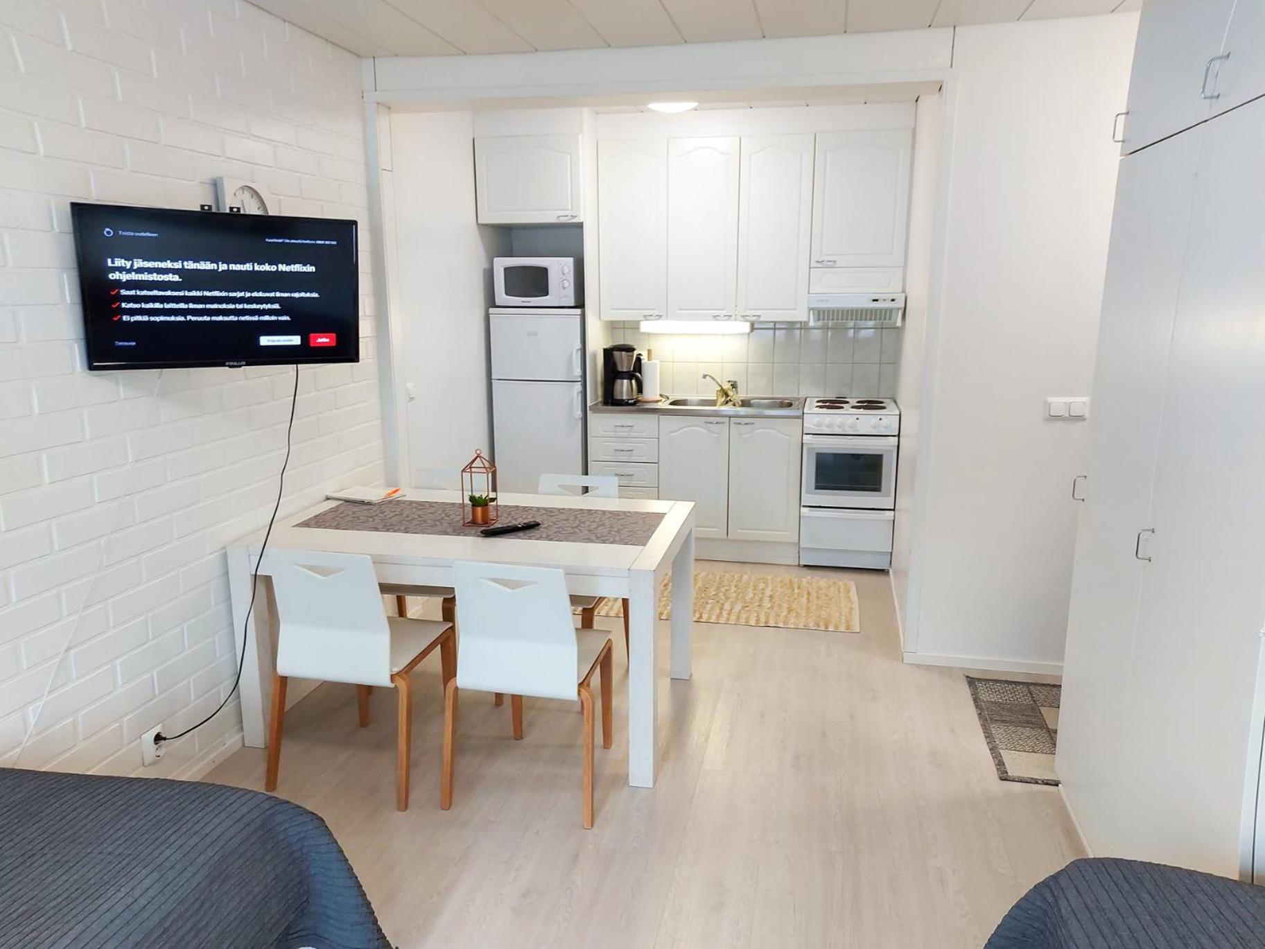 Ferienwohnung Tuurin Yoesaeiloe Exterior foto